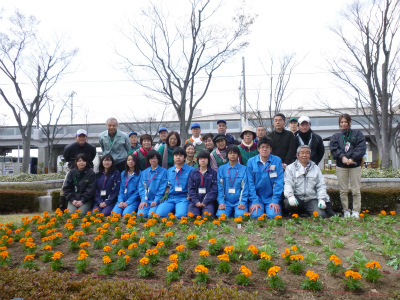 春花壇植替え (11).jpg