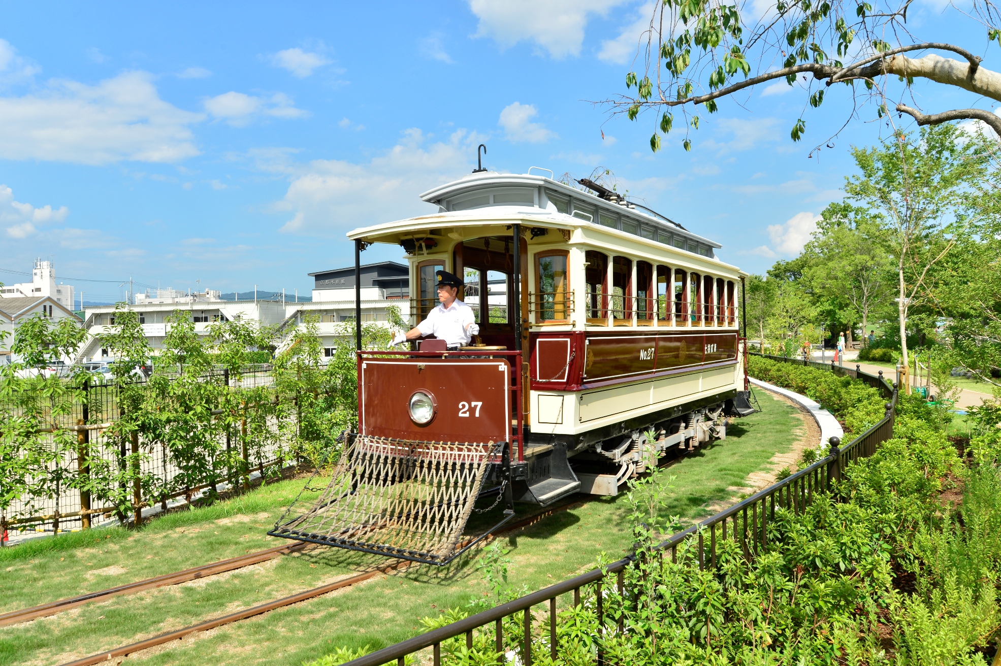7・8月チンチン電車の運行について | 梅小路公園だより | news