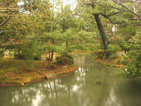 等持院庭園の画像